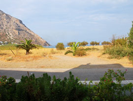 Παραλία των Καμαρών από το ξενοδοχείο Αφροδίτη