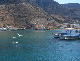 Le port de Kamares à Sifnos