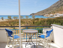 Balcon avec vue sur la mer à l'Hôtel Aphrodite à Sifnos
