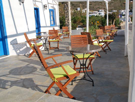Exterior of the Hotel Afroditi in Kamares Sifnos